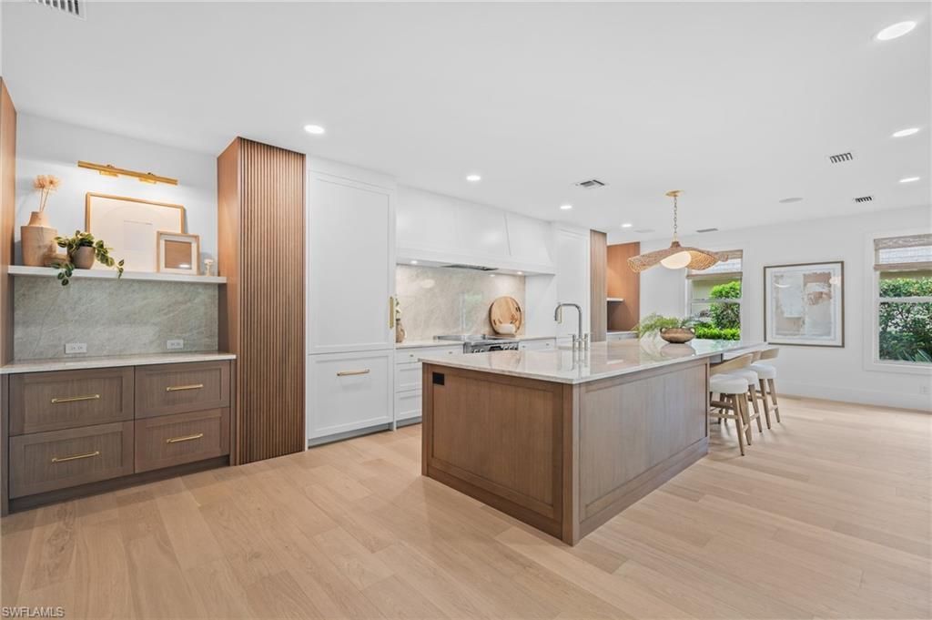189 Edgemere Way S, Naples, FL 34105 Photo