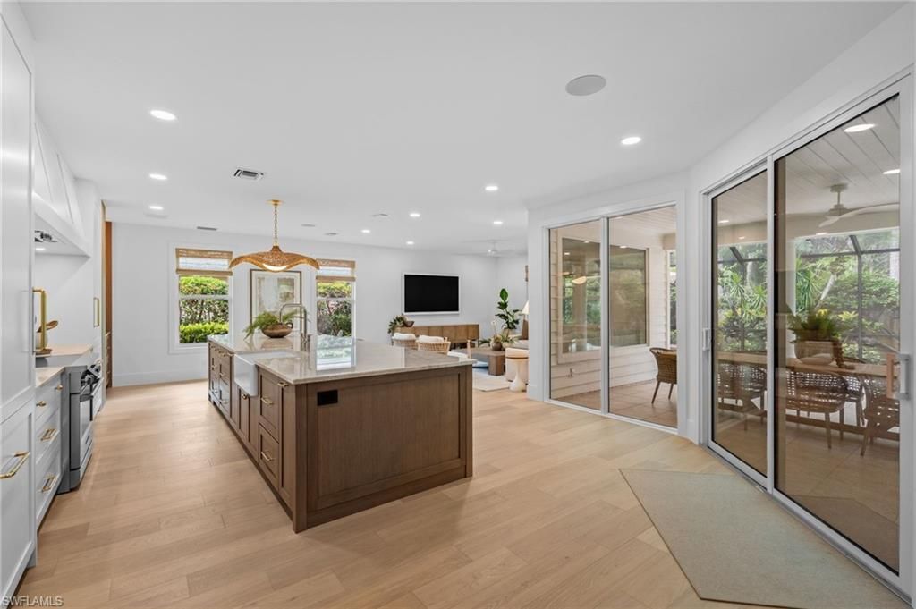 189 Edgemere Way S, Naples, FL 34105 Photo