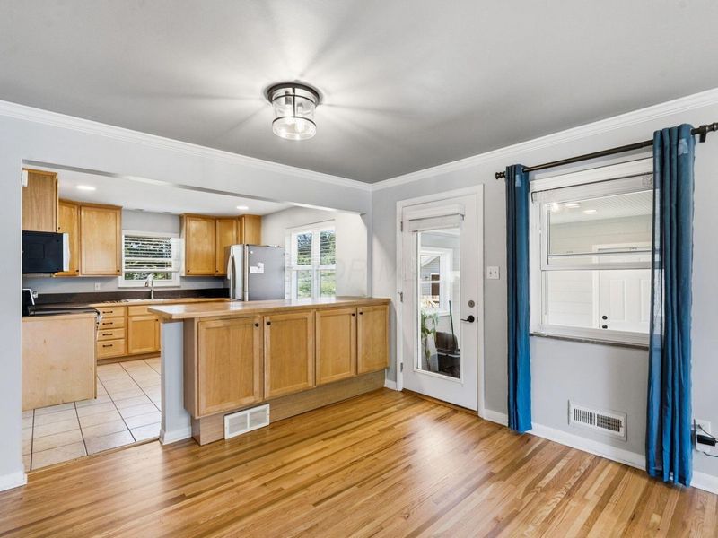 3503 Colchester Road , Columbus, OH 43221 Photo 13
