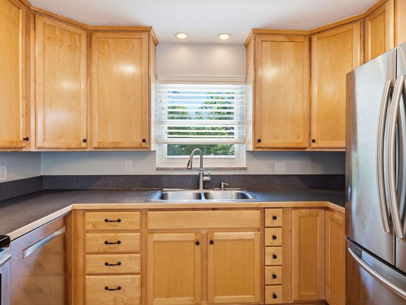 3503 Colchester Road , Columbus, OH 43221 Photo 15
