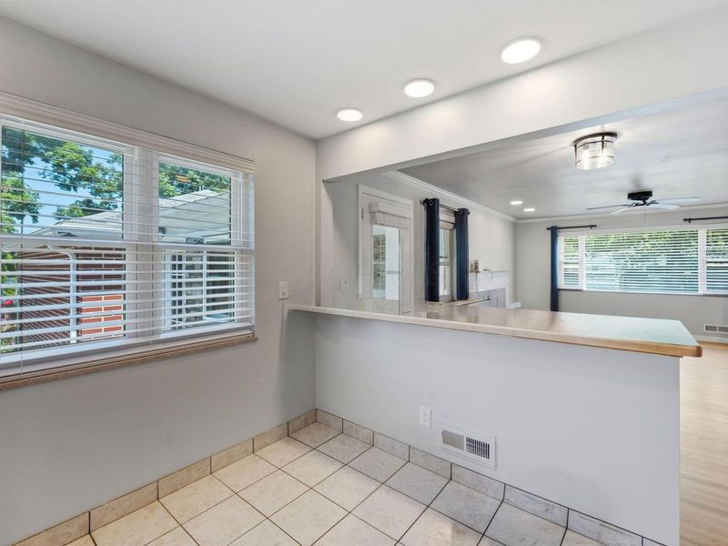 3503 Colchester Road , Columbus, OH 43221 Photo 17
