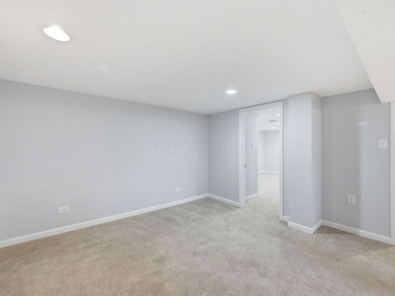 3503 Colchester Road , Columbus, OH 43221 Photo 35