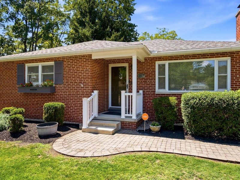 3503 Colchester Road , Columbus, OH 43221 Photo 5