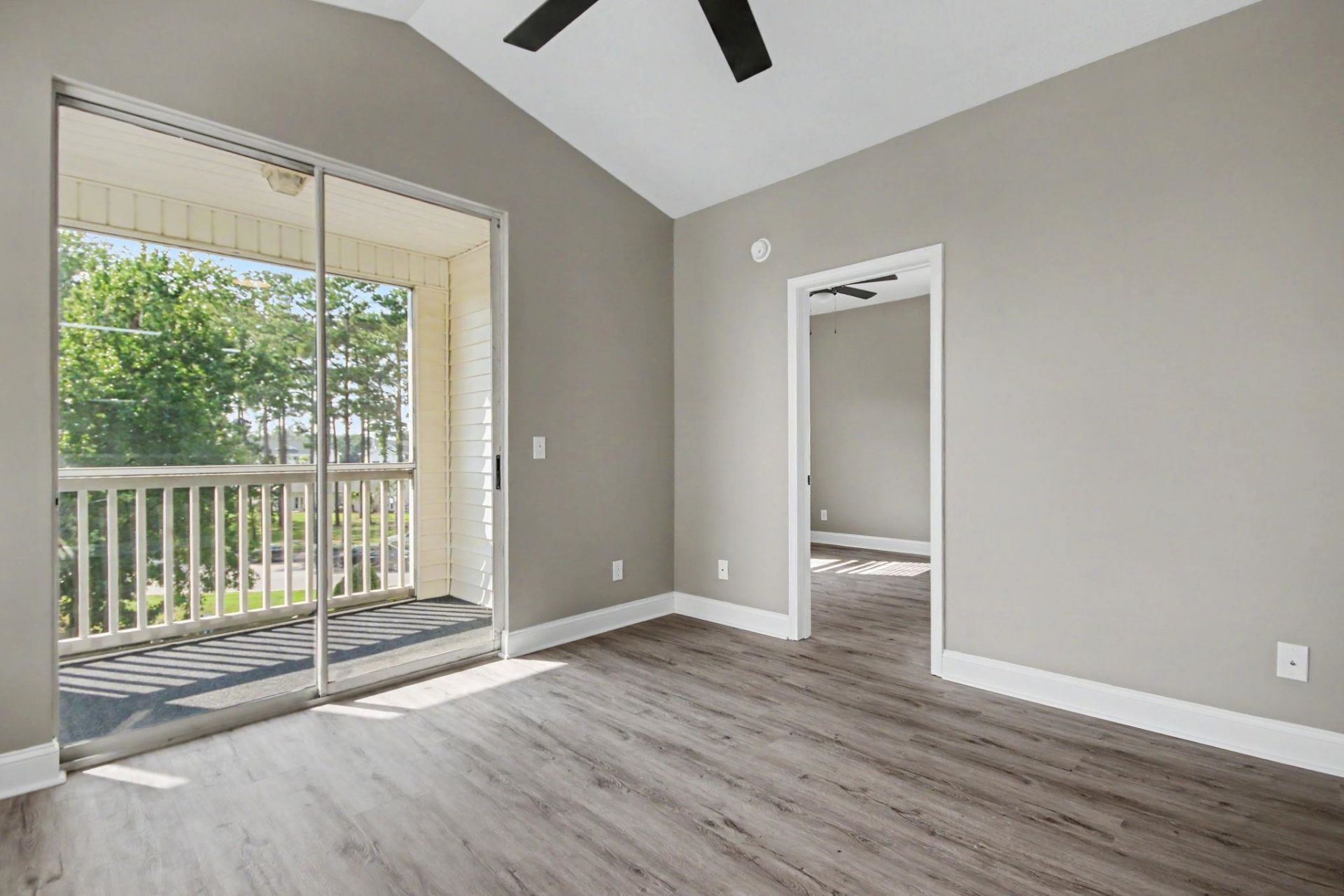 504 River Oak Dr. Photo 16