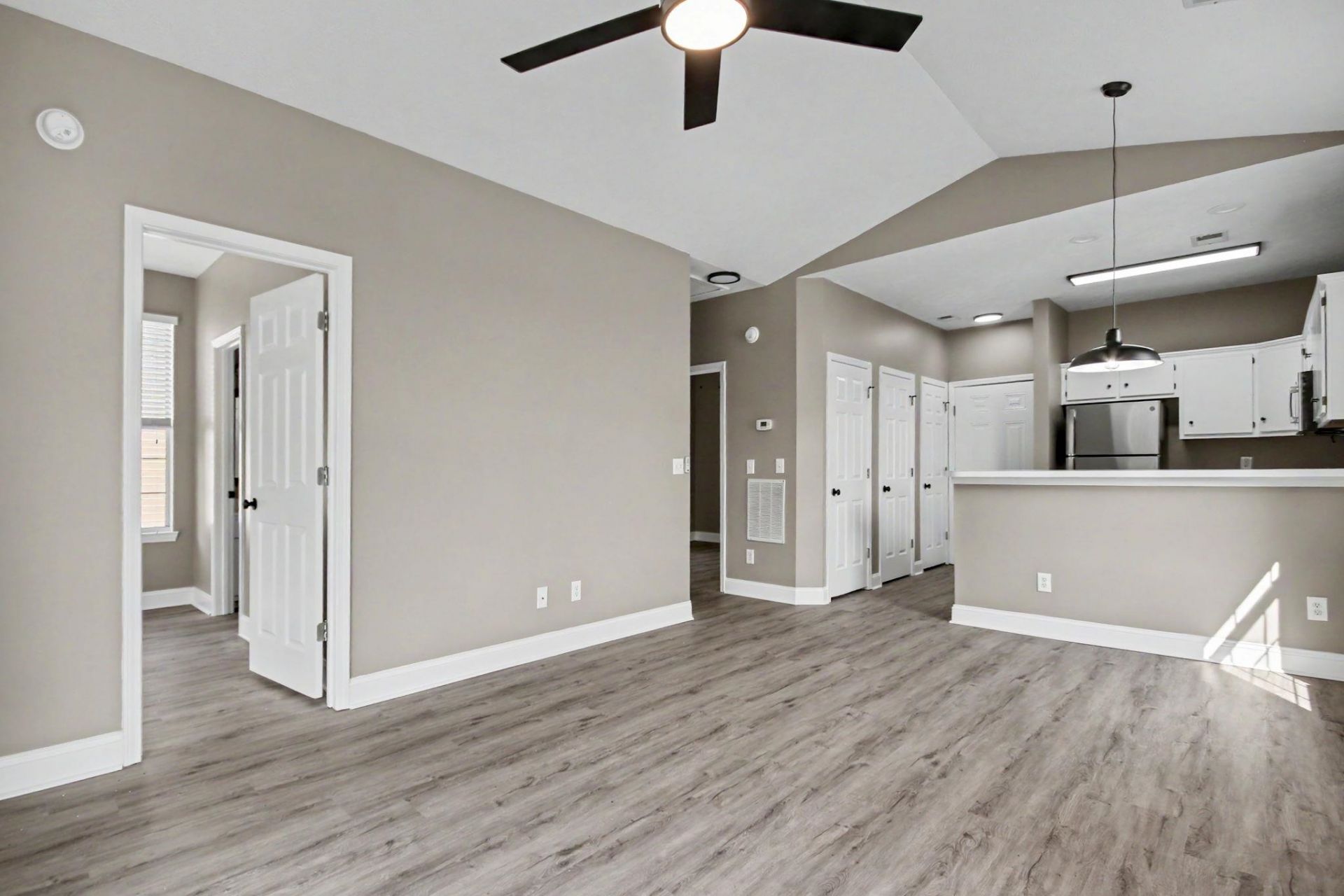 504 River Oak Dr. Photo 17