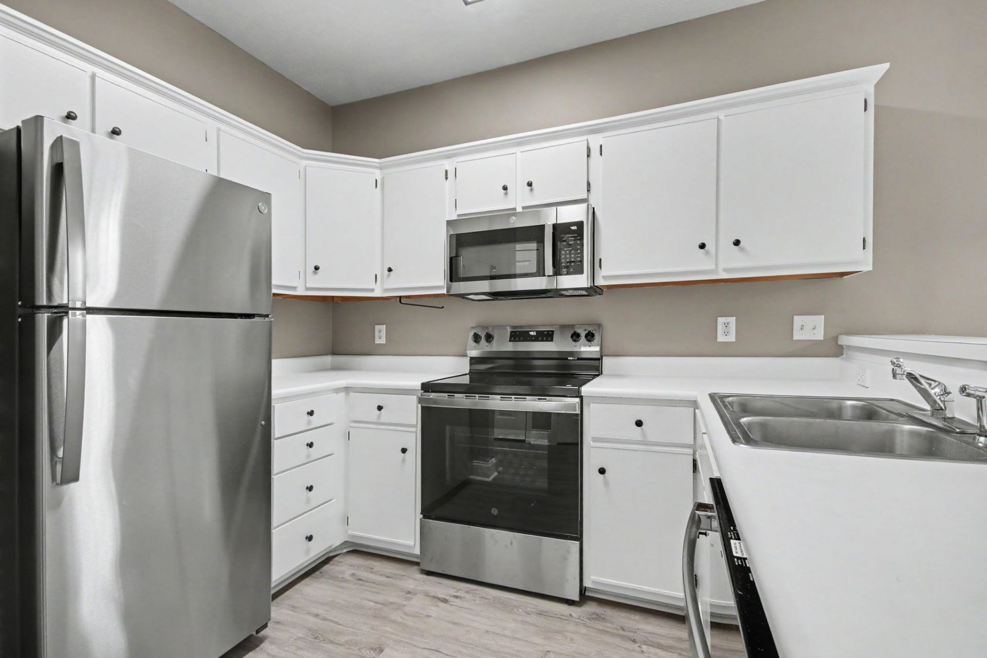 504 River Oak Dr. Photo 9
