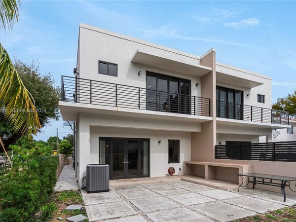 3070 NW 14th St, Unit B, Miami, FL 33125