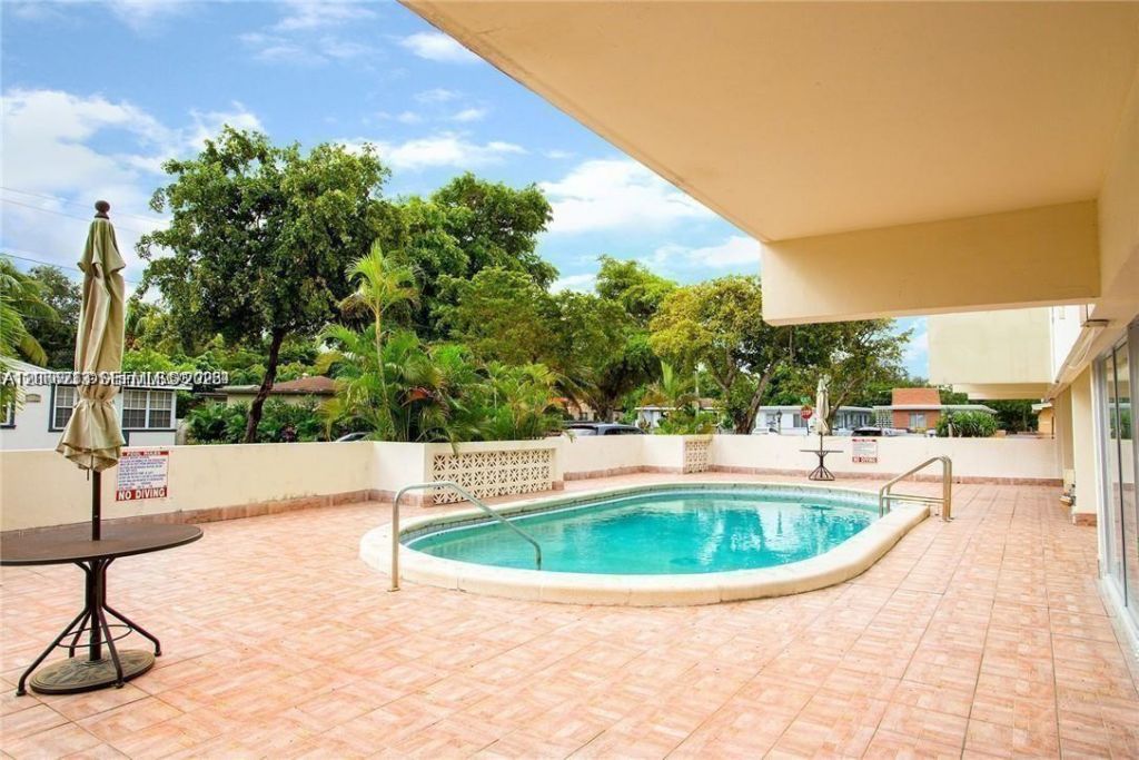 1225 NE 124th St , Unit 28A, North Miami, FL 33161 Photo
