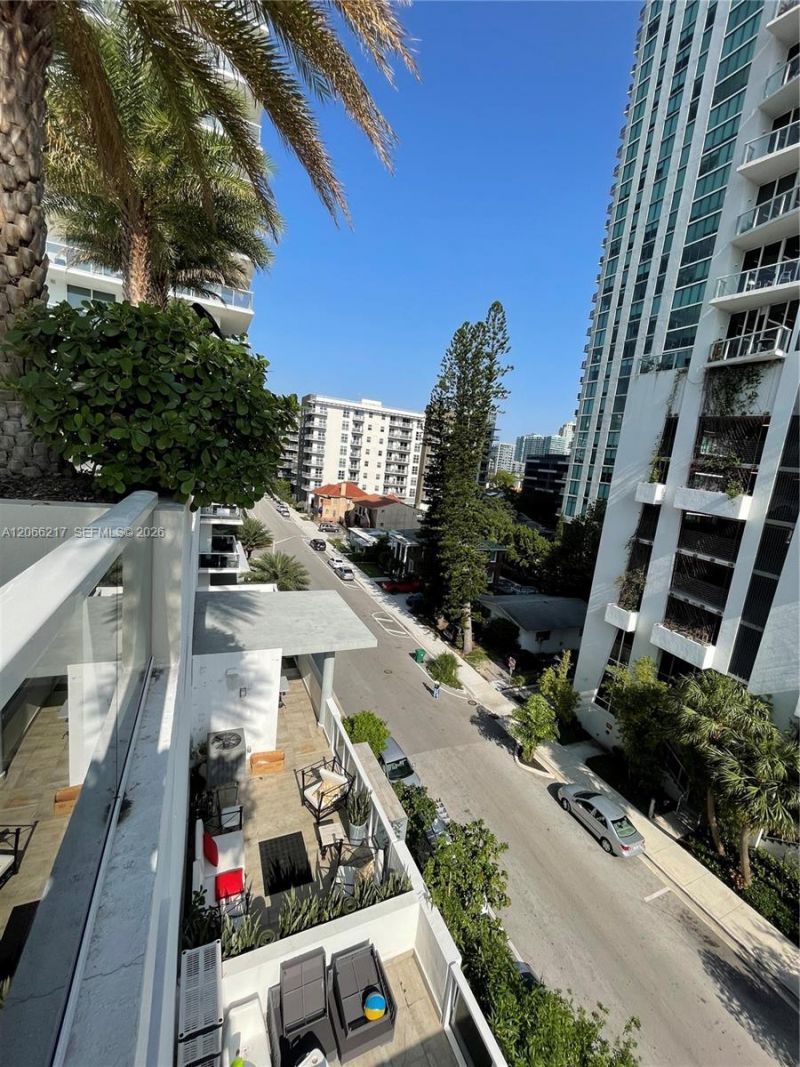 600 NE 27th St, Unit 1205, Miami, FL 33137 Photo