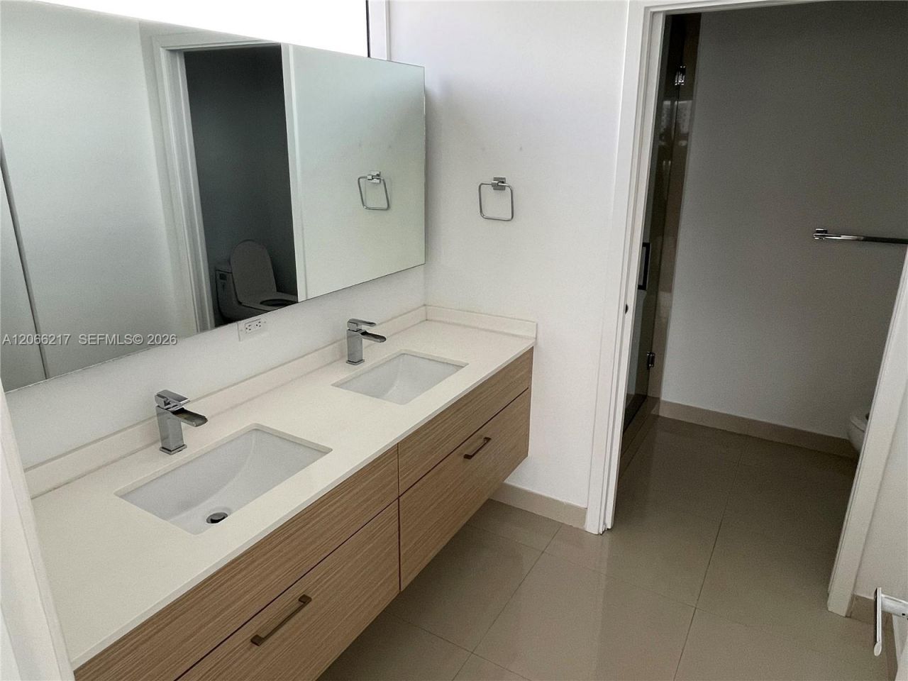 600 NE 27th St, Unit 1205, Miami, FL 33137 Photo