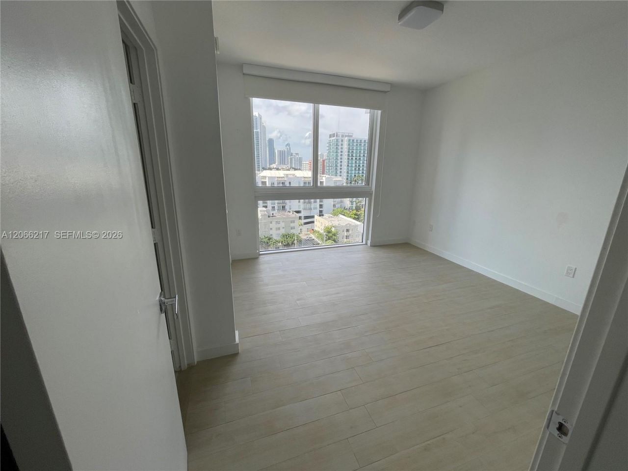 600 NE 27th St, Unit 1205, Miami, FL 33137 Photo