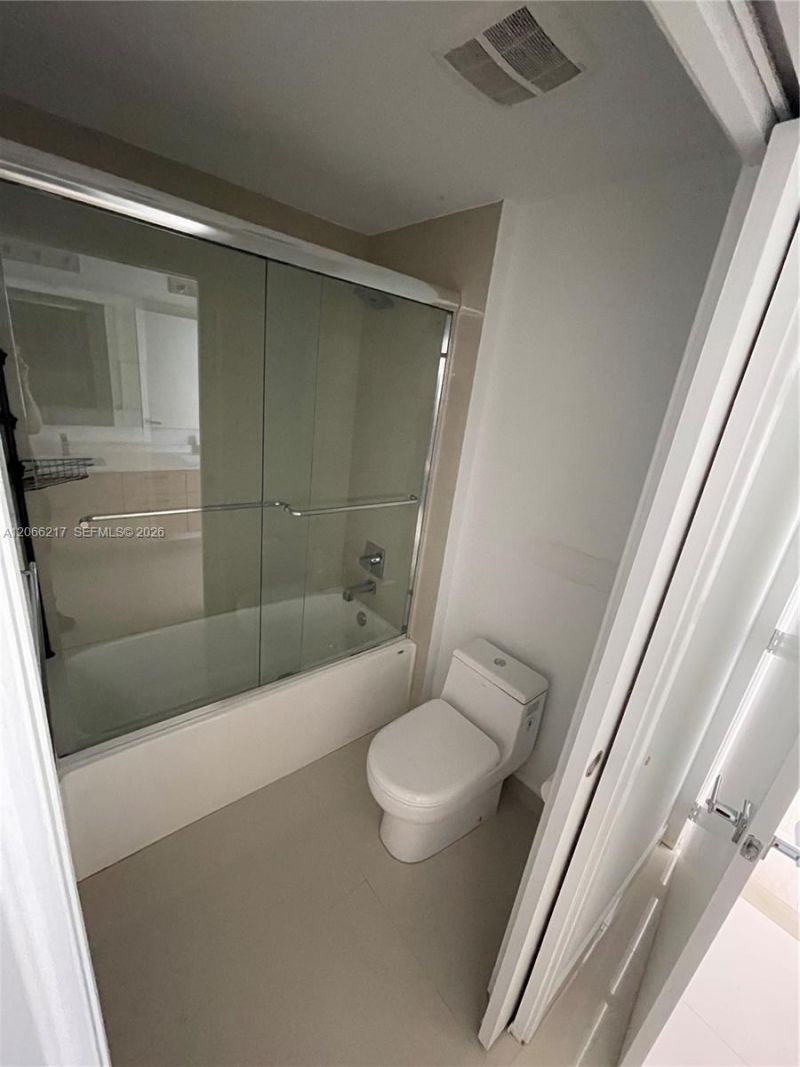 600 NE 27th St, Unit 1205, Miami, FL 33137 Photo