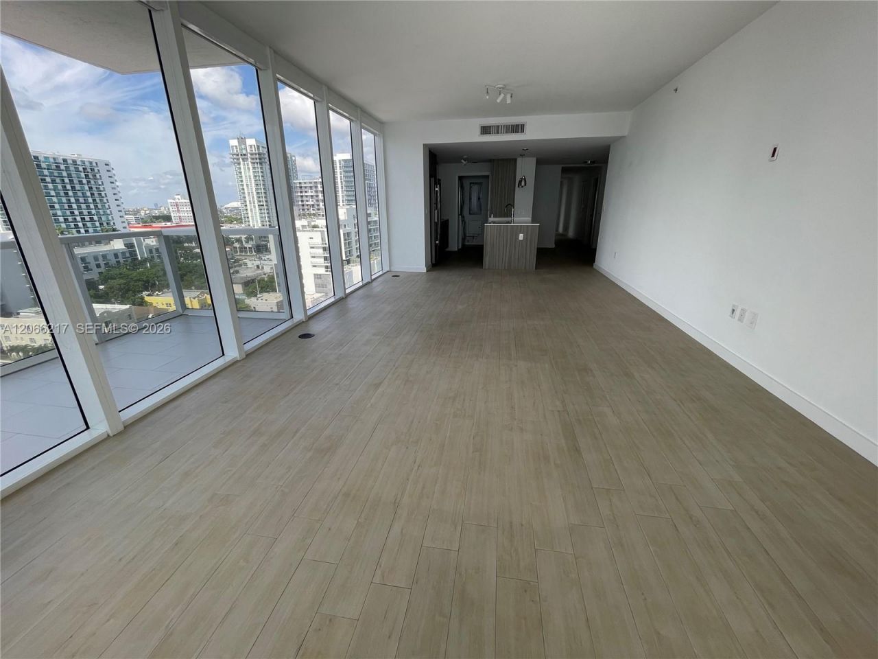 600 NE 27th St, Unit 1205, Miami, FL 33137 Photo