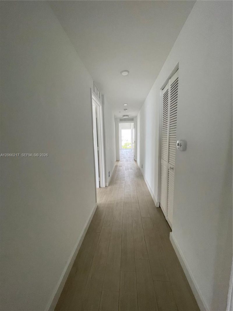 600 NE 27th St, Unit 1205, Miami, FL 33137 Photo