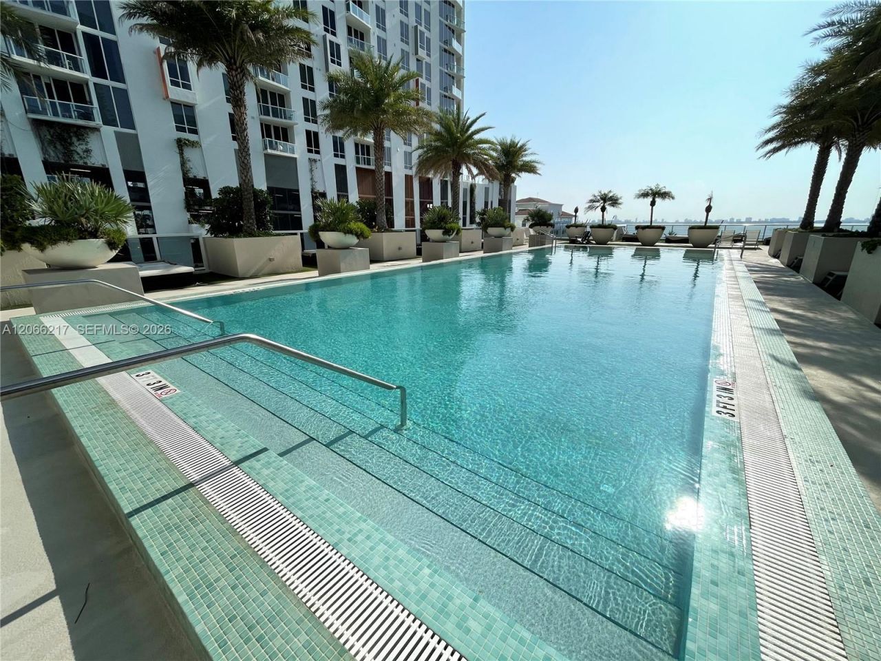 600 NE 27th St, Unit 1205, Miami, FL 33137 Photo