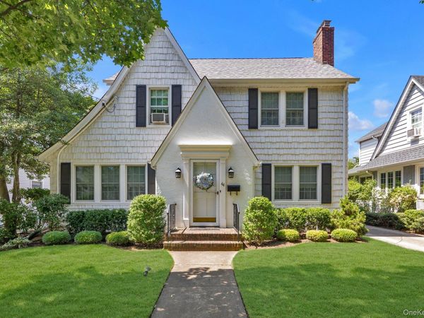 44 Fern Street , Floral Park, NY 11001
