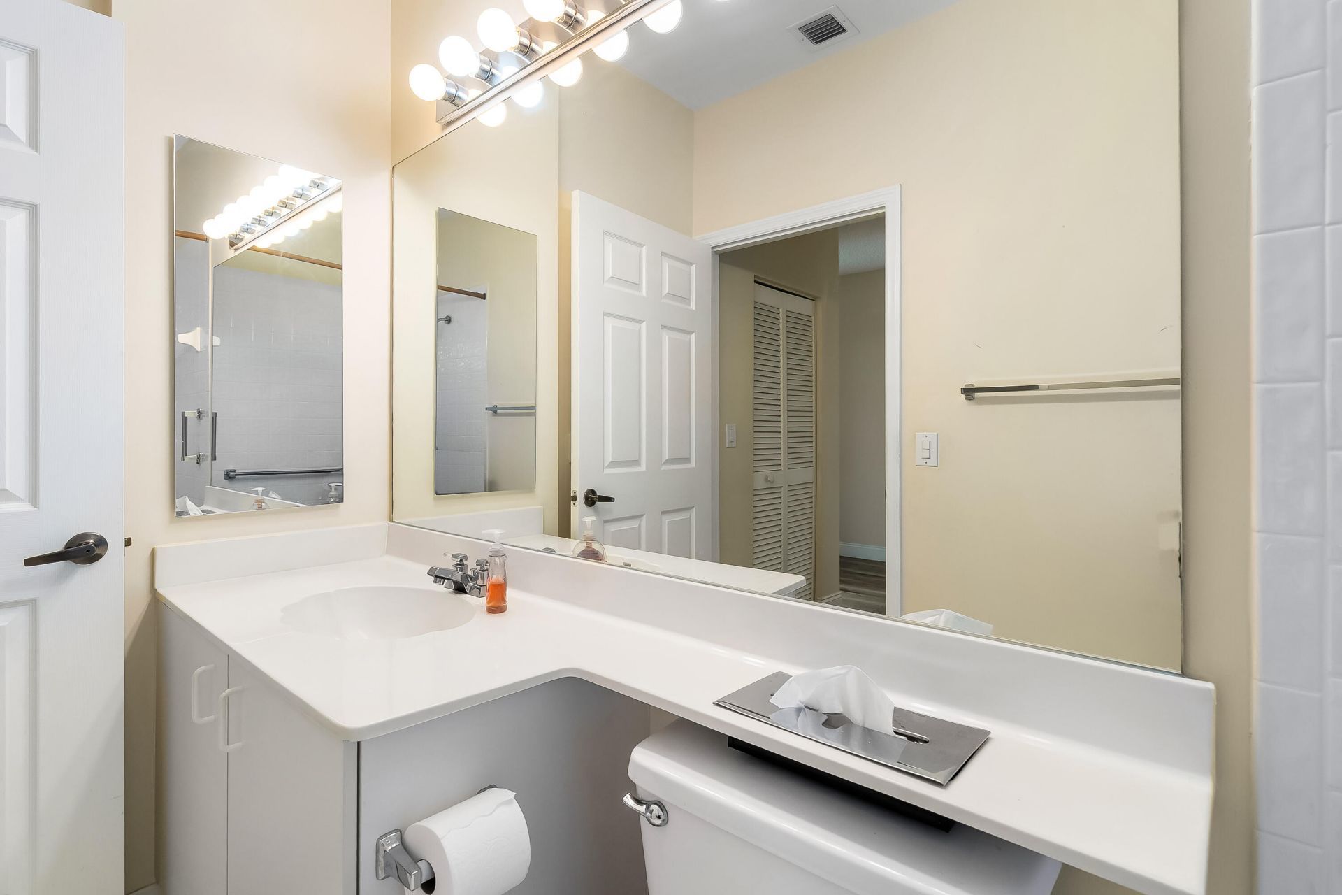 7904 Trent Drive, Unit 410, Tamarac, FL 33321 Photo