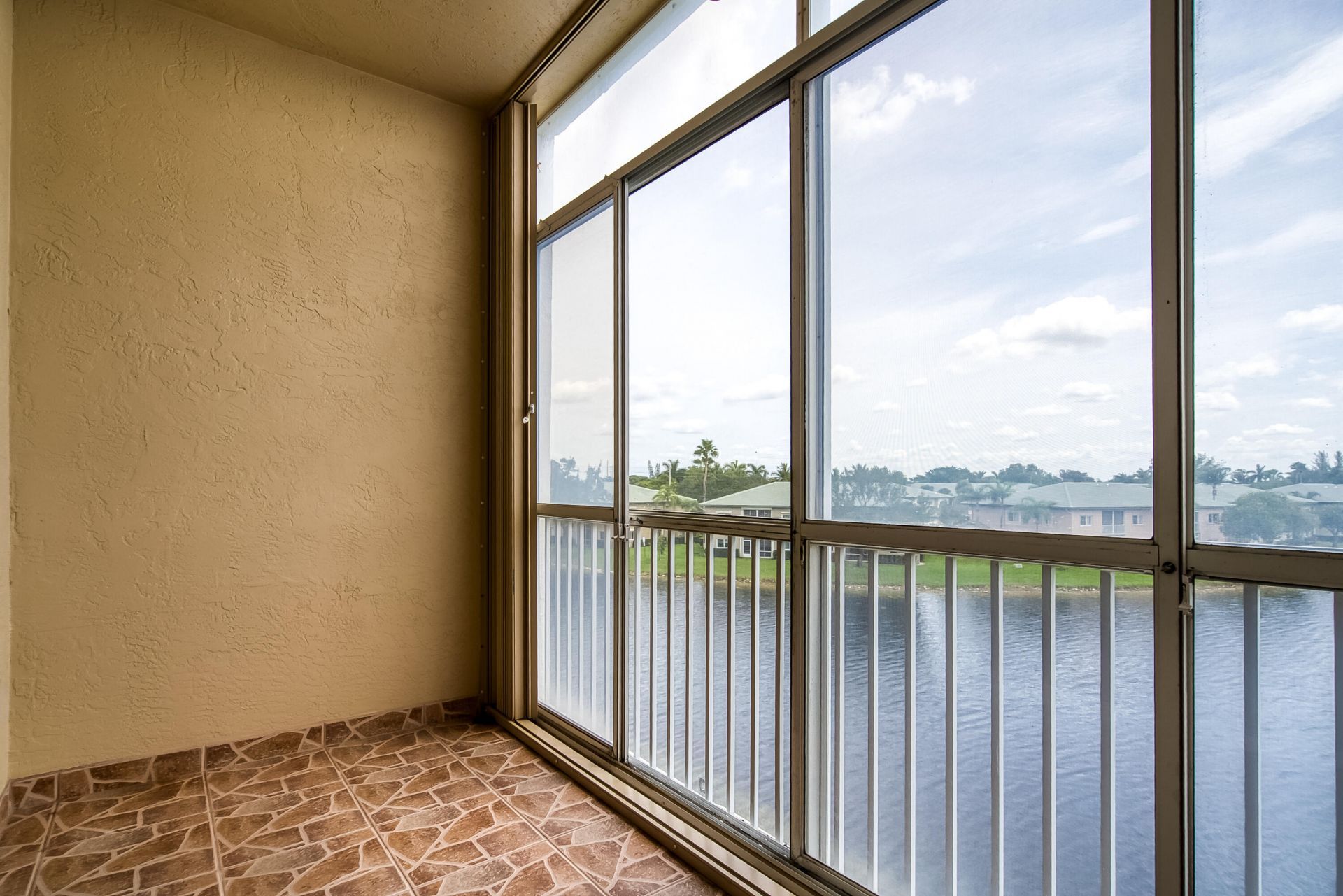 7904 Trent Drive, Unit 410, Tamarac, FL 33321 Photo