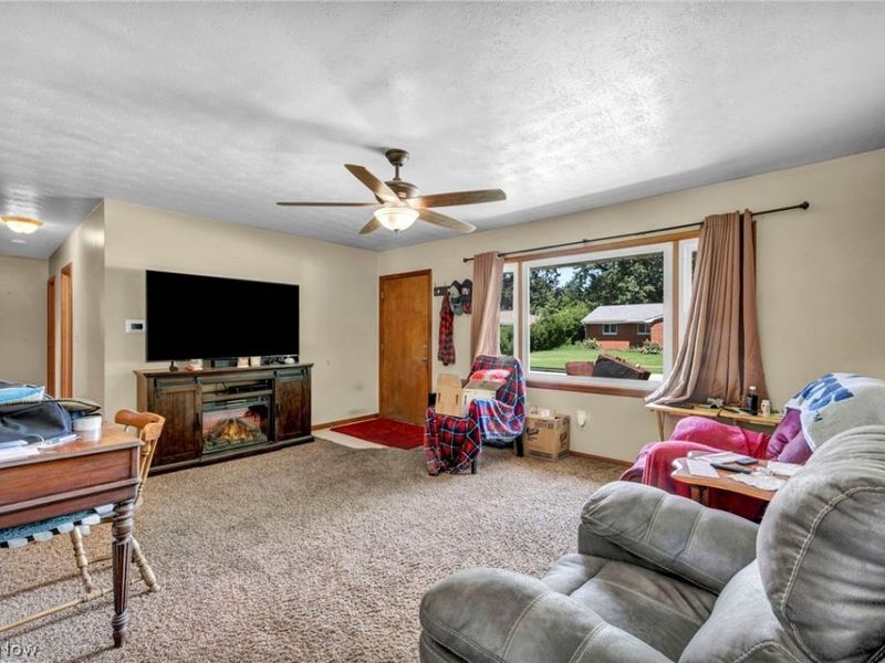 4805 Mapleview Drive, Vermilion, OH 44089 Photo 7