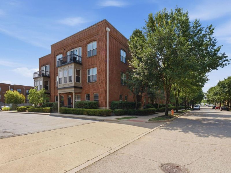 936 Perry Street, Unit 214, Columbus, OH 43215 Photo 2