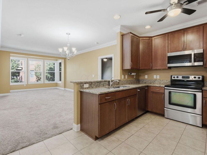 936 Perry Street, Unit 214, Columbus, OH 43215 Photo 4