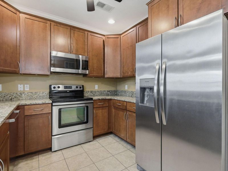 936 Perry Street, Unit 214, Columbus, OH 43215 Photo 6