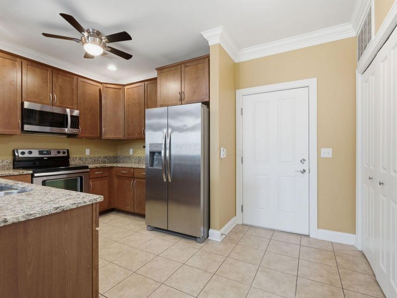 936 Perry Street, Unit 214, Columbus, OH 43215 Photo 8