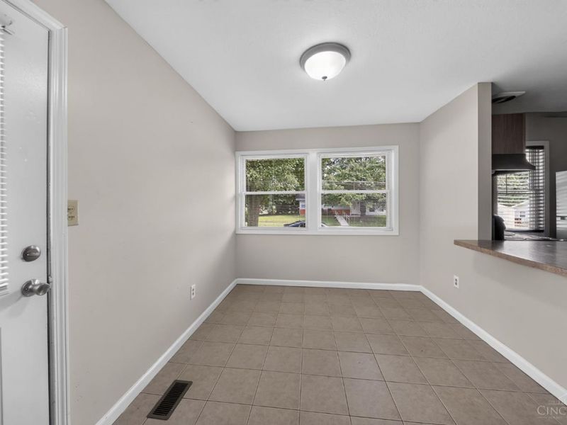 9697 Gibralter Drive, Colerain Township, OH 45251 Photo 12