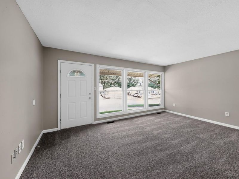 9697 Gibralter Drive, Colerain Township, OH 45251 Photo 4