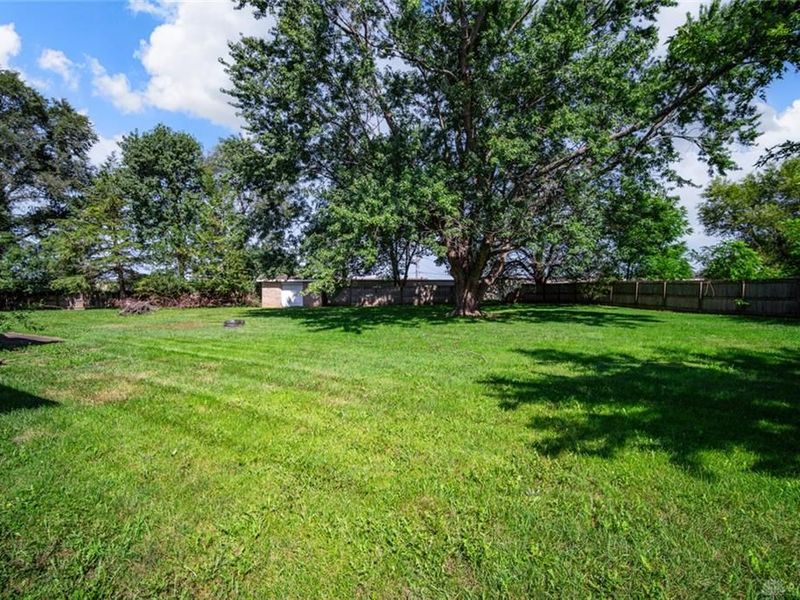 30 Huron Circle, Enon Vlg, OH 45323 Photo 11