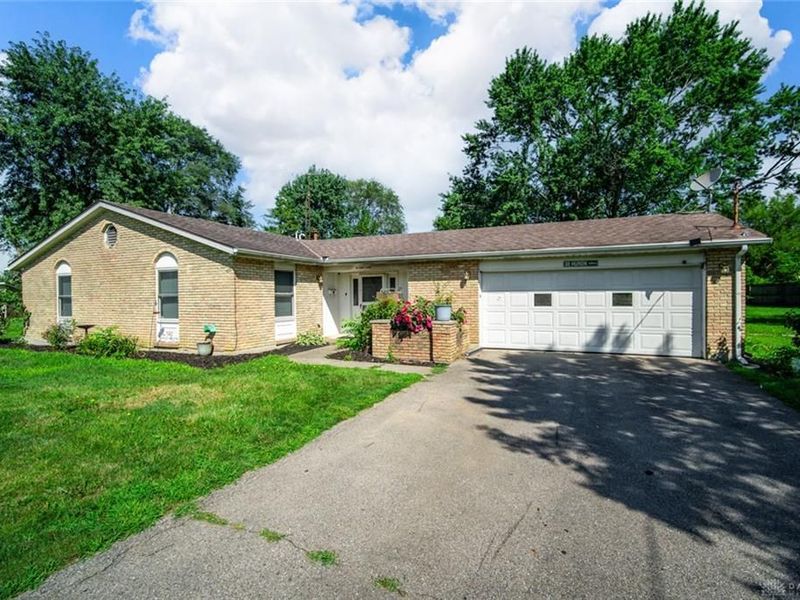 30 Huron Circle, Enon Vlg, OH 45323 Photo 3