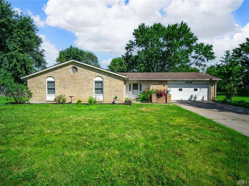 30 Huron Circle, Enon Vlg, OH 45323 Photo 9