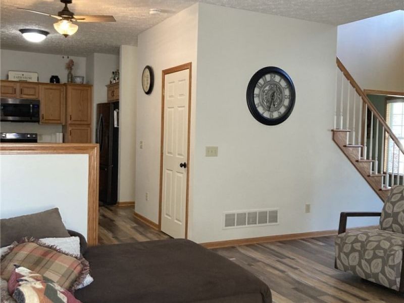 4049 Timber Run, Ravenna, OH 44266 Photo 10