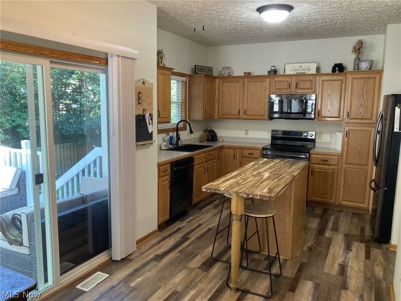 4049 Timber Run, Ravenna, OH 44266 Photo 4