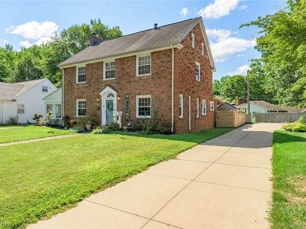 228 Kenwick Drive, Akron, OH 44313