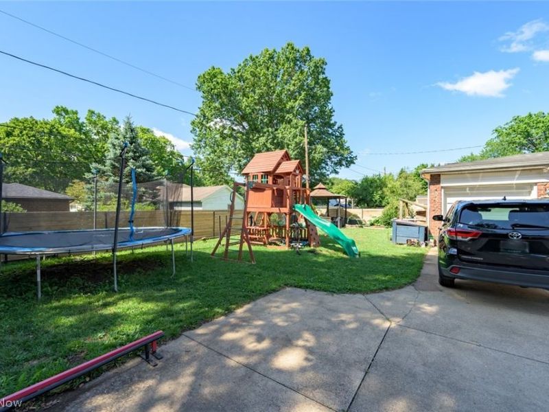 228 Kenwick Drive, Akron, OH 44313 Photo 34