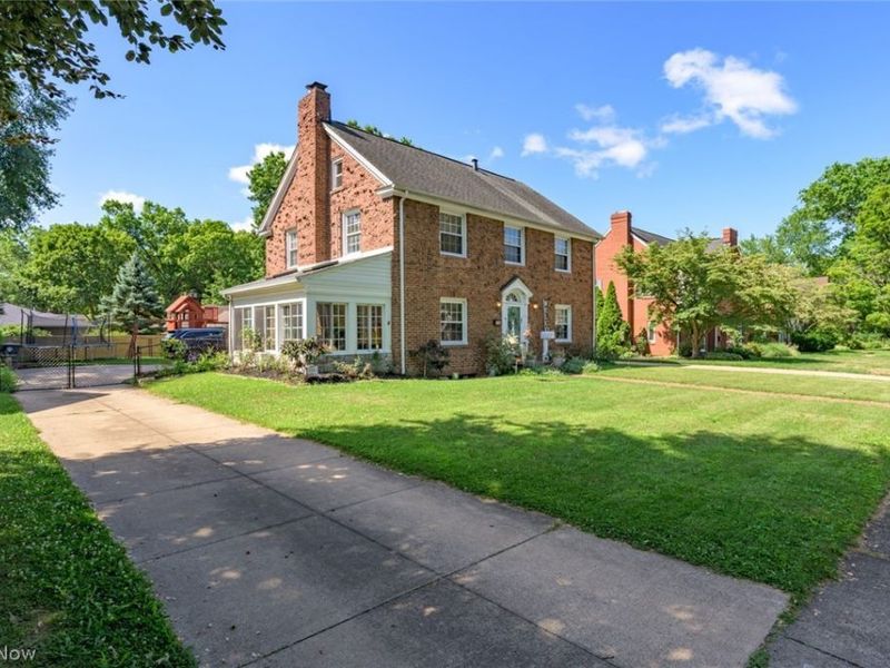 228 Kenwick Drive, Akron, OH 44313 Photo 4