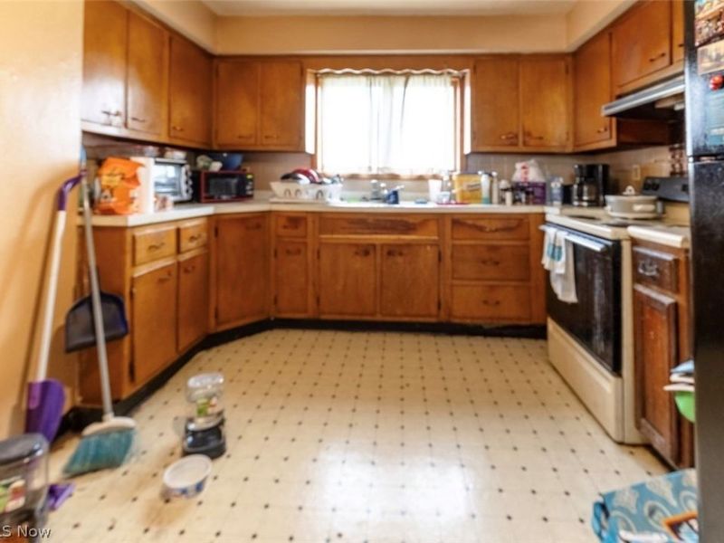 1826 Hamilton Avenue, Lorain, OH 44052 Photo 8