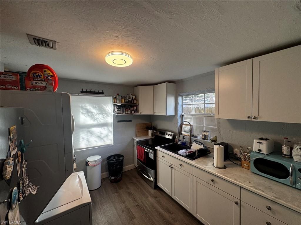 2060 Bayside Pkwy, Fort Myers, FL 33901 Photo