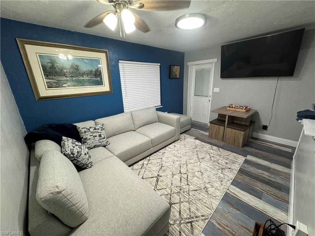 2060 Bayside Pkwy, Fort Myers, FL 33901 Photo