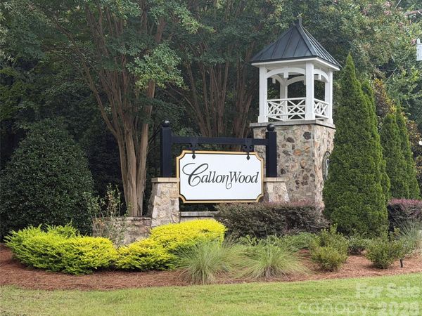 1004 Hawker Road , Matthews, NC 28104
