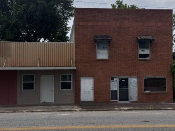 321 W Main Street West , Marietta, OK 73448