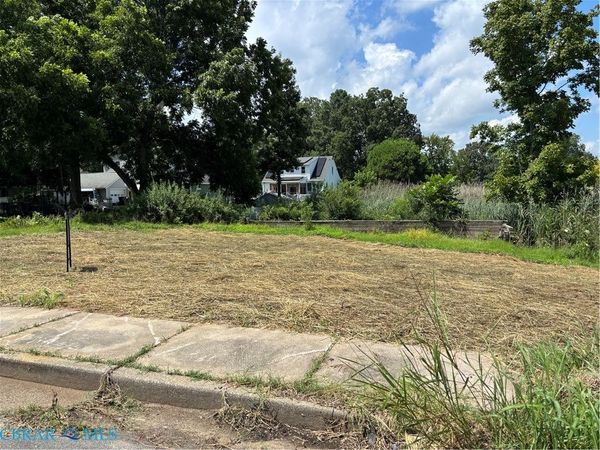 545 11th Street , West Point, VA 23181