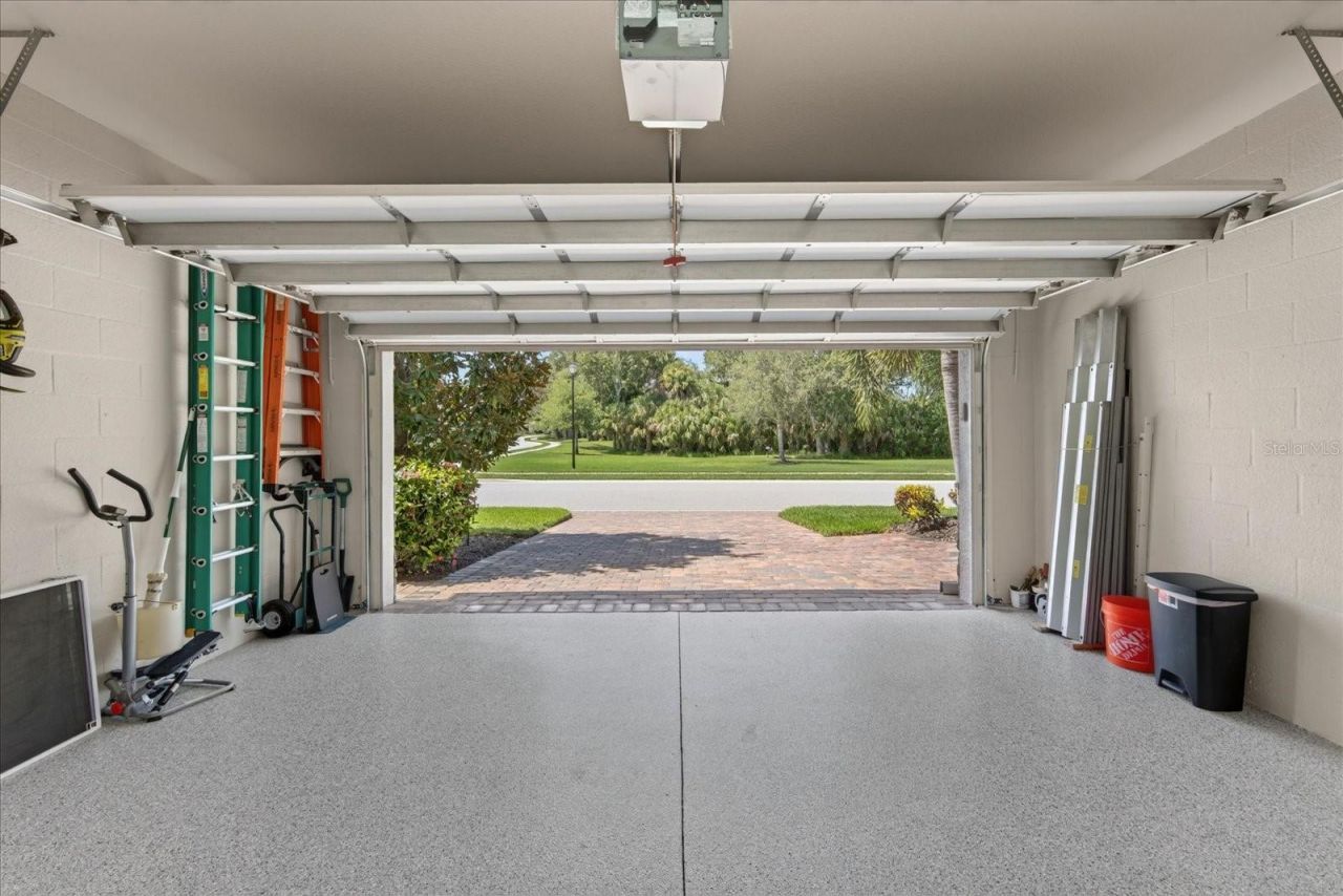 7031 Quiet Creek Drive, Bradenton, FL 34212 Photo
