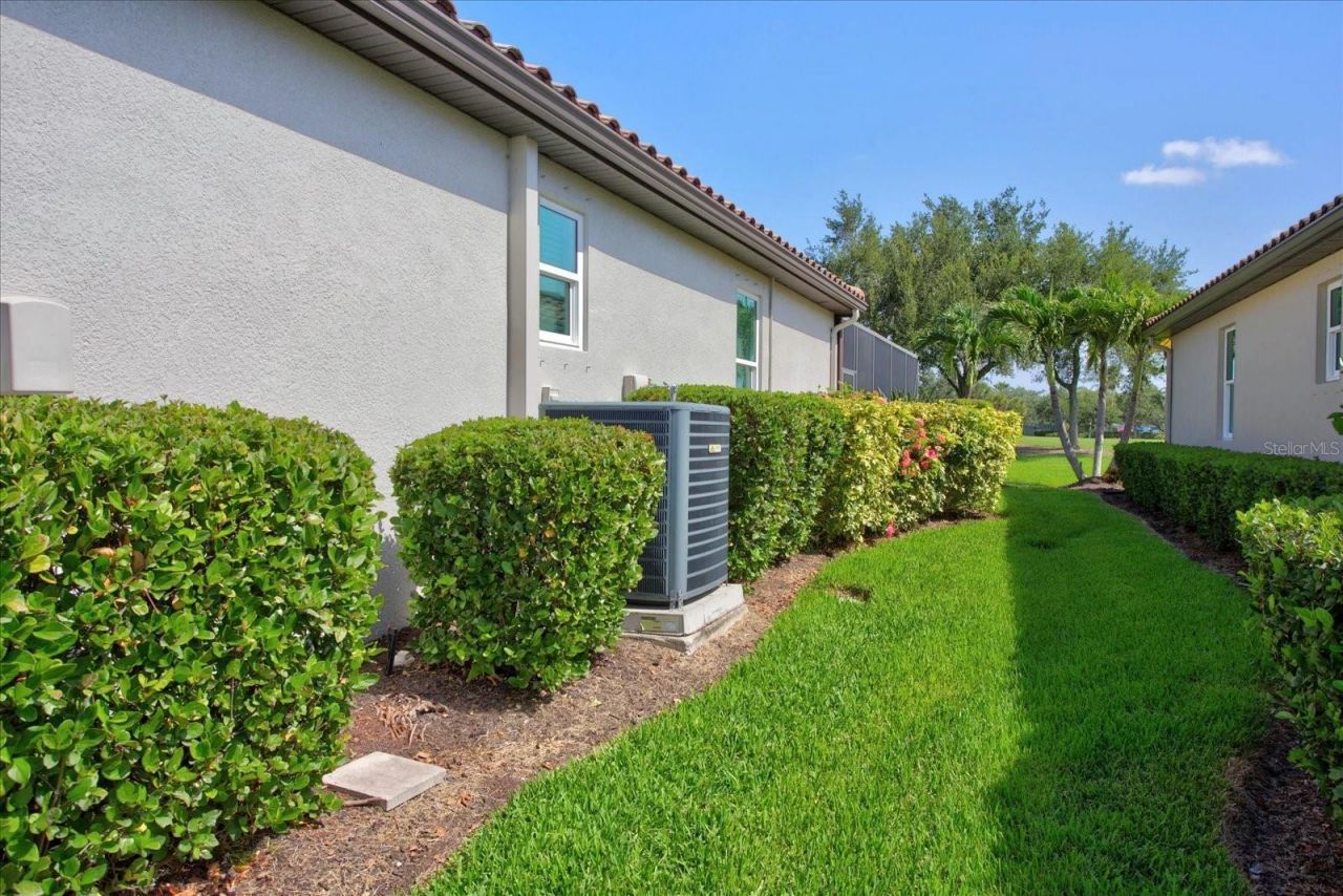 7031 Quiet Creek Drive, Bradenton, FL 34212 Photo