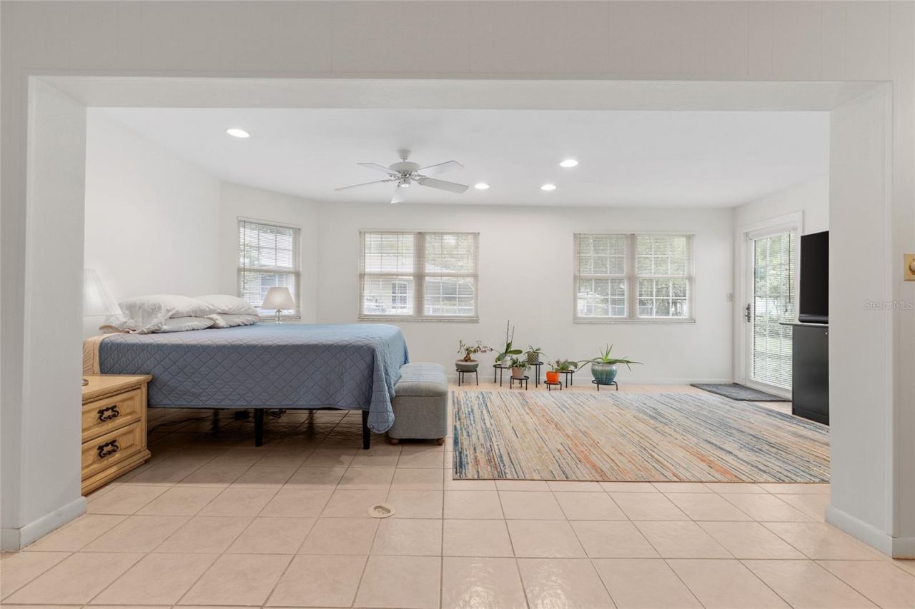 1901 Dormieone Road N, Saint Petersburg, FL 33710 Photo