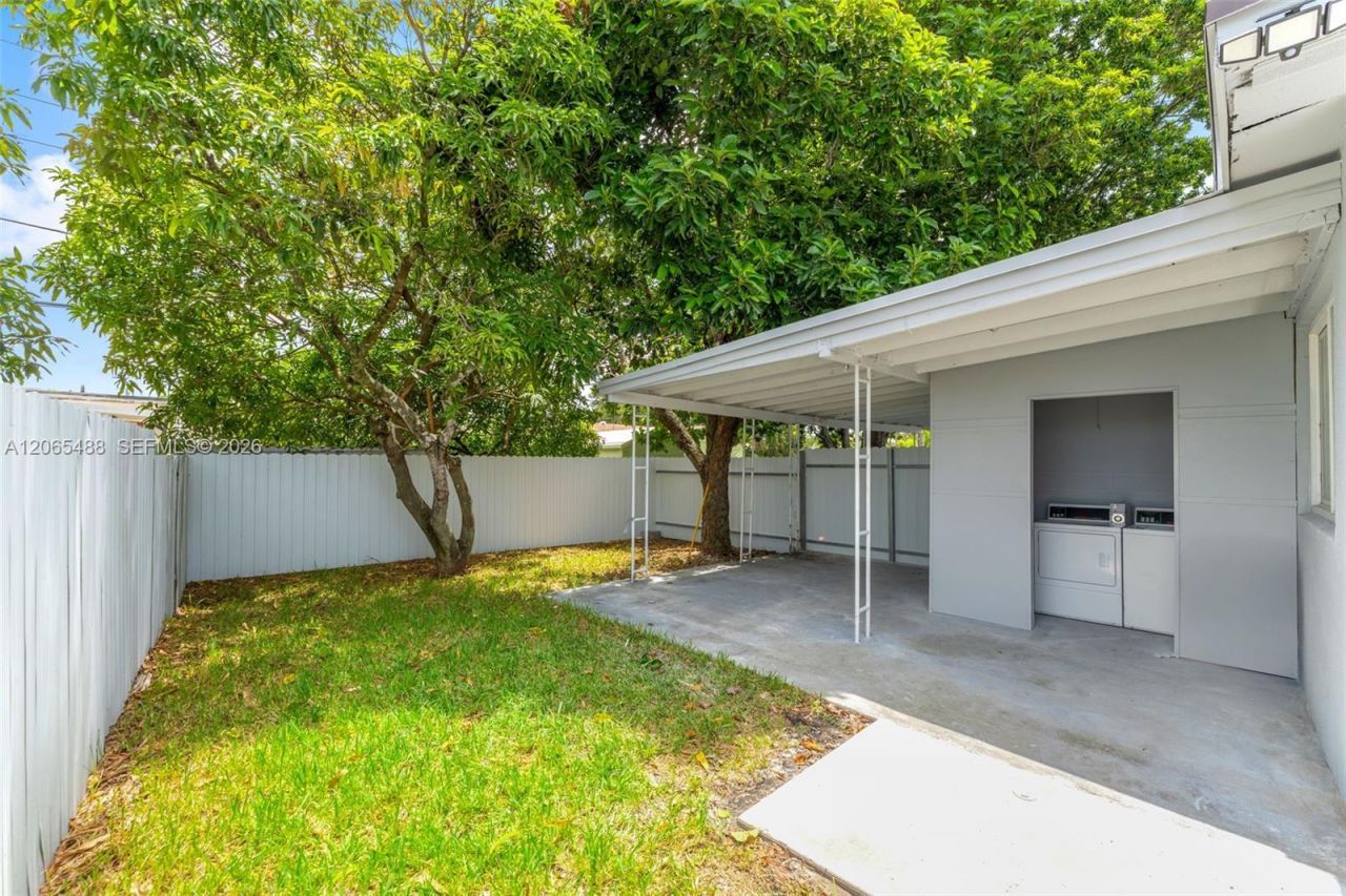 17915 NW 43rd Ct, Unit B, Miami Gardens, FL 33055 Photo