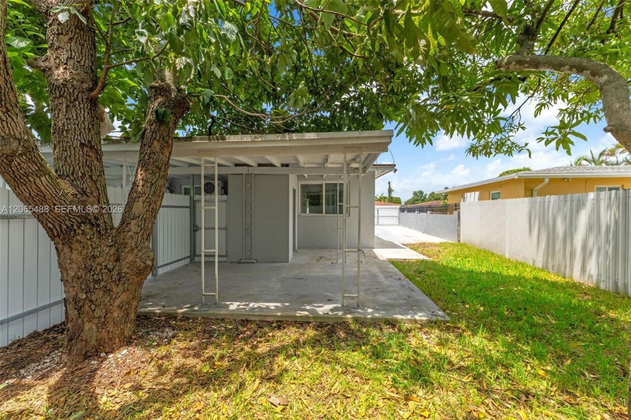 17915 NW 43rd Ct, Unit B, Miami Gardens, FL 33055 Photo