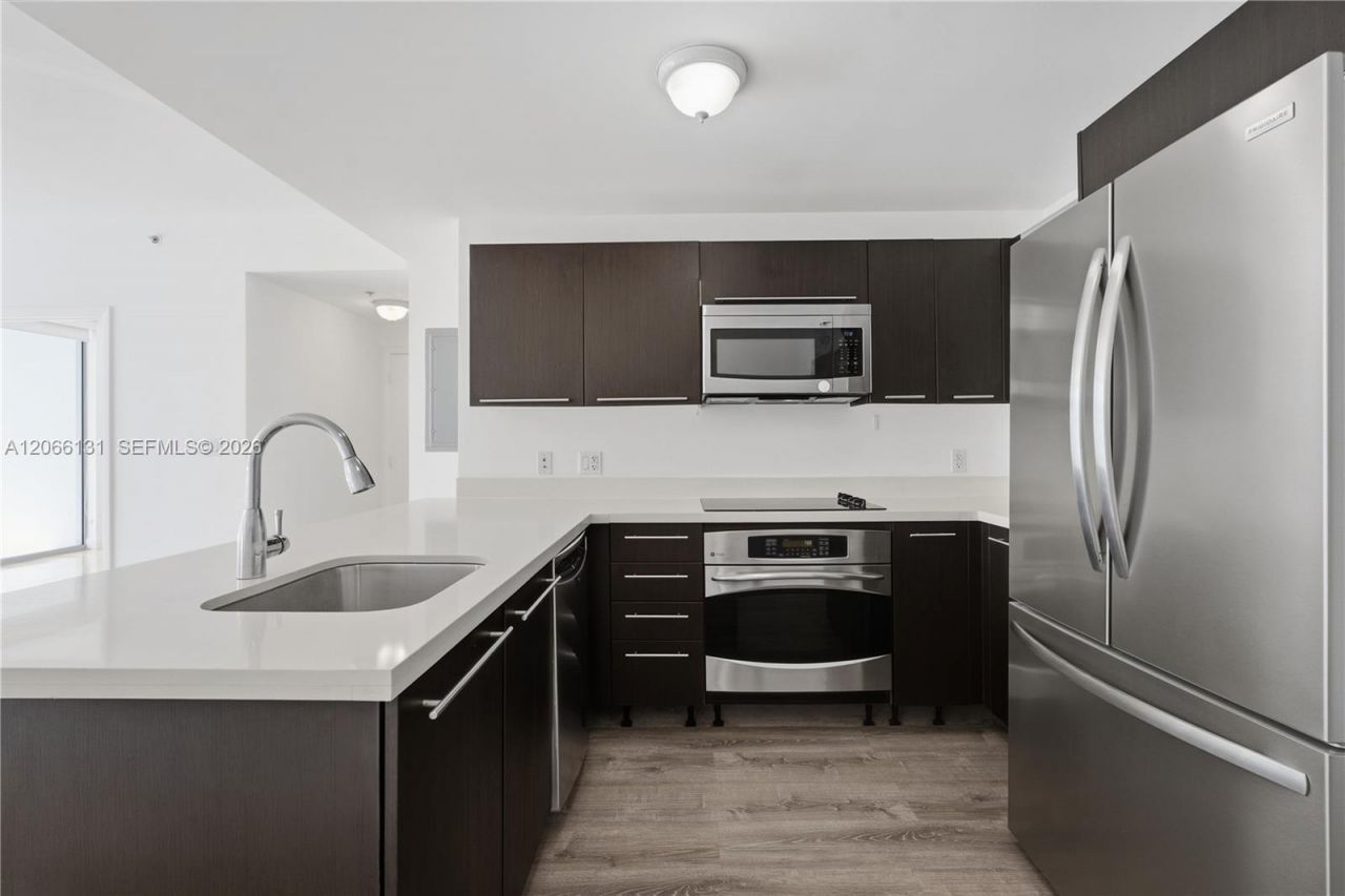 90 SW 3rd St, Unit 1801, Miami, FL 33130 Photo