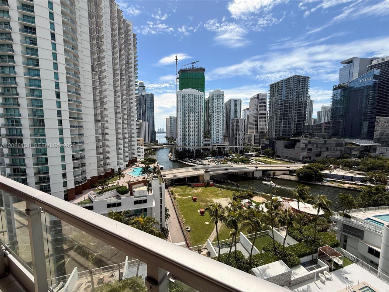 90 SW 3rd St , Unit 1801, Miami, FL 33130 Photo